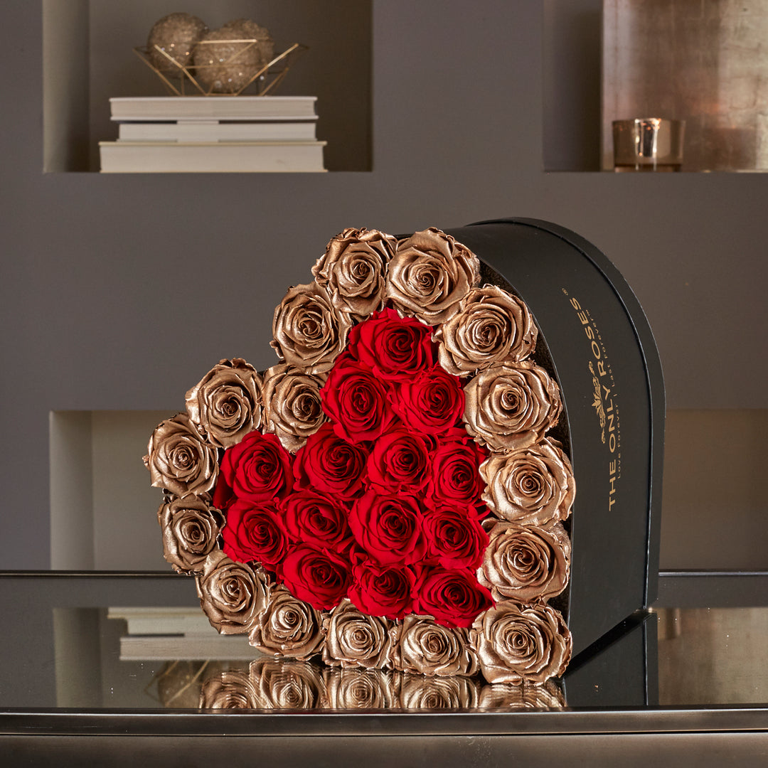 Caja de rosas doradas: el signo de afecto más elegante hasta el momento