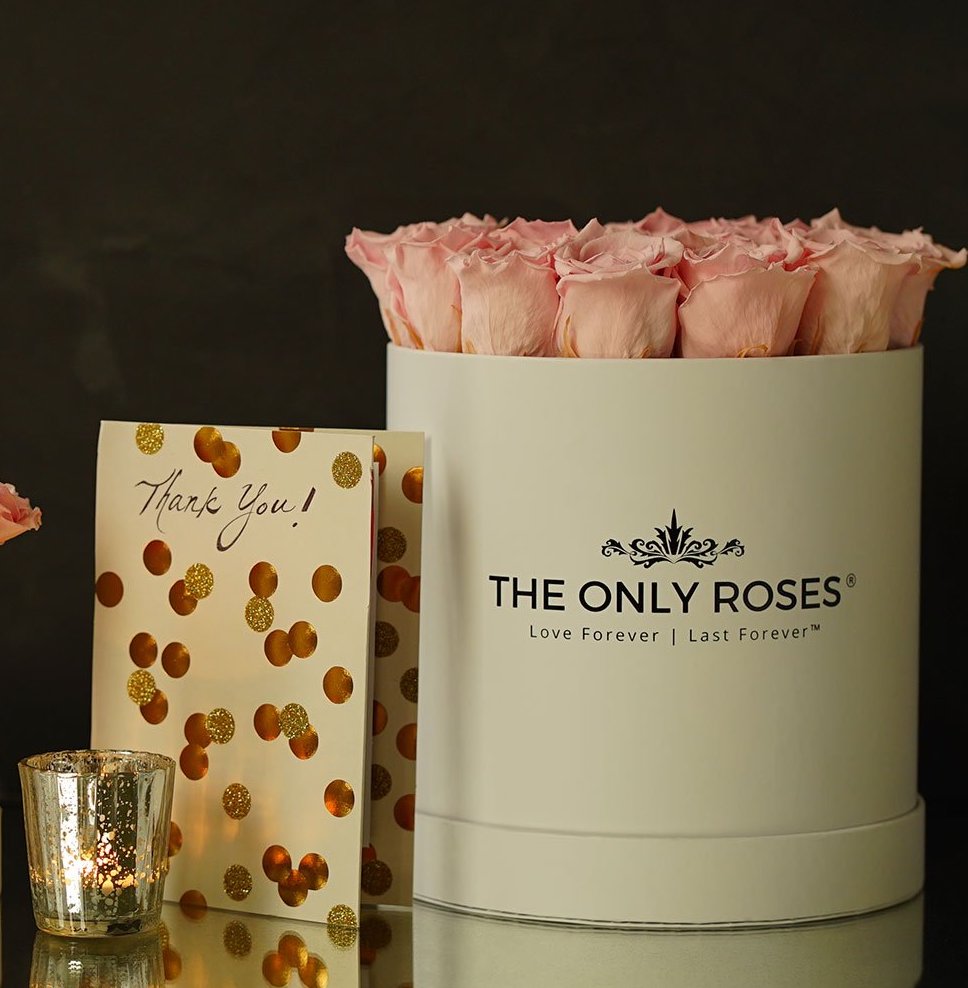 7 razones por las que las cajas de rosas agregan clase a las relaciones